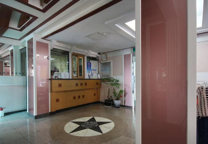 يوسو Lee Motel المظهر الخارجي الصورة